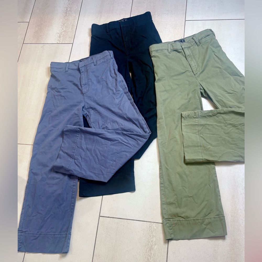 Set of 3 Abercrombie & Fitch Women’s Size 2 Ultra High Rise Crop Wide Leg Bundle